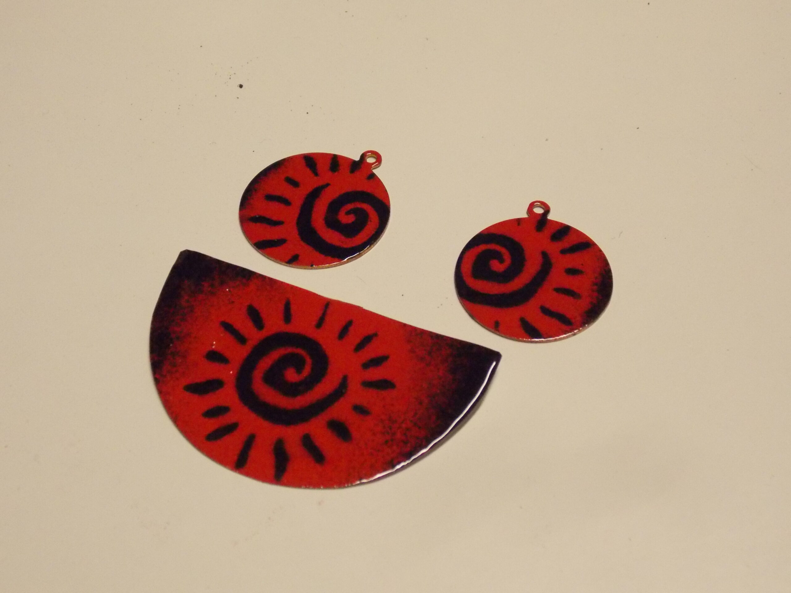 ŠKOLA SMALTU - 1. SMALTOVÁNÍ NA VAŘIČI (1/12) - Obrázek 9