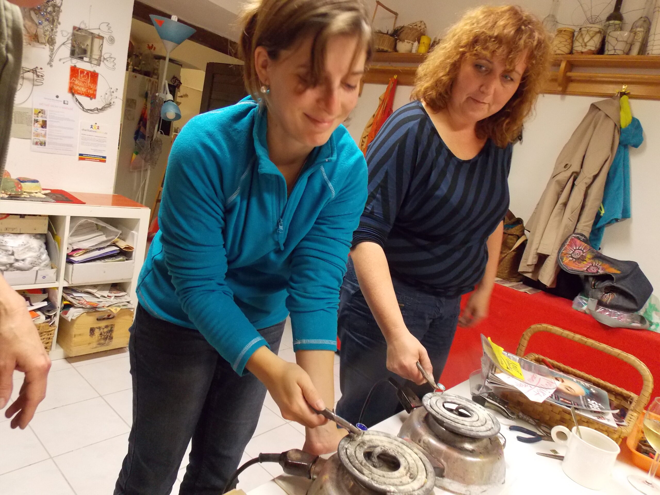 ŠKOLA SMALTU - 1. SMALTOVÁNÍ NA VAŘIČI (1/12) - Obrázek 11